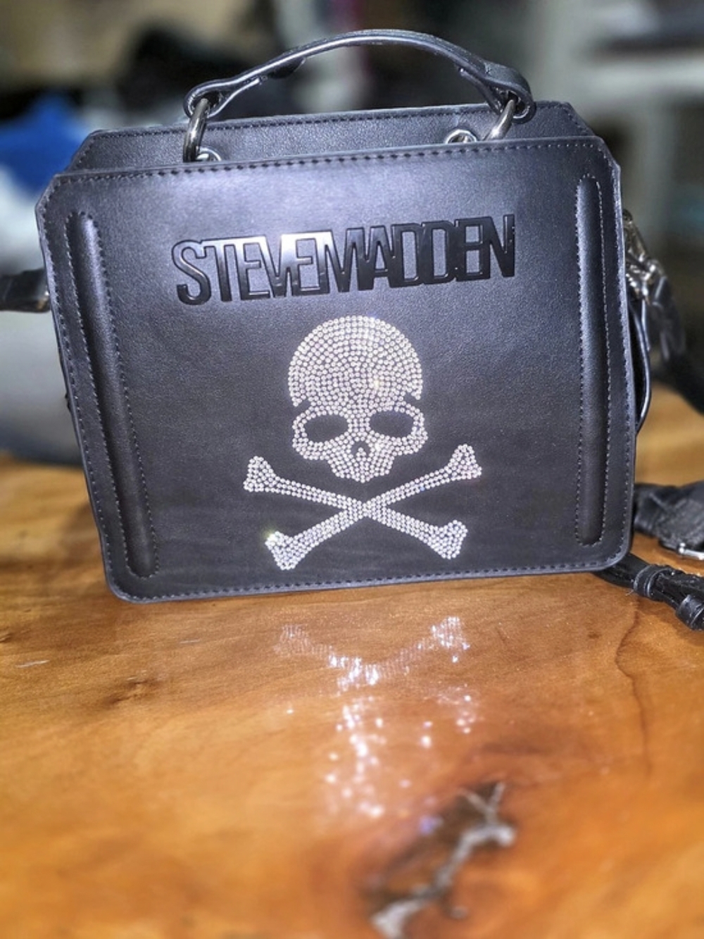 SLEEMWADEN Crossbody Bag in Black